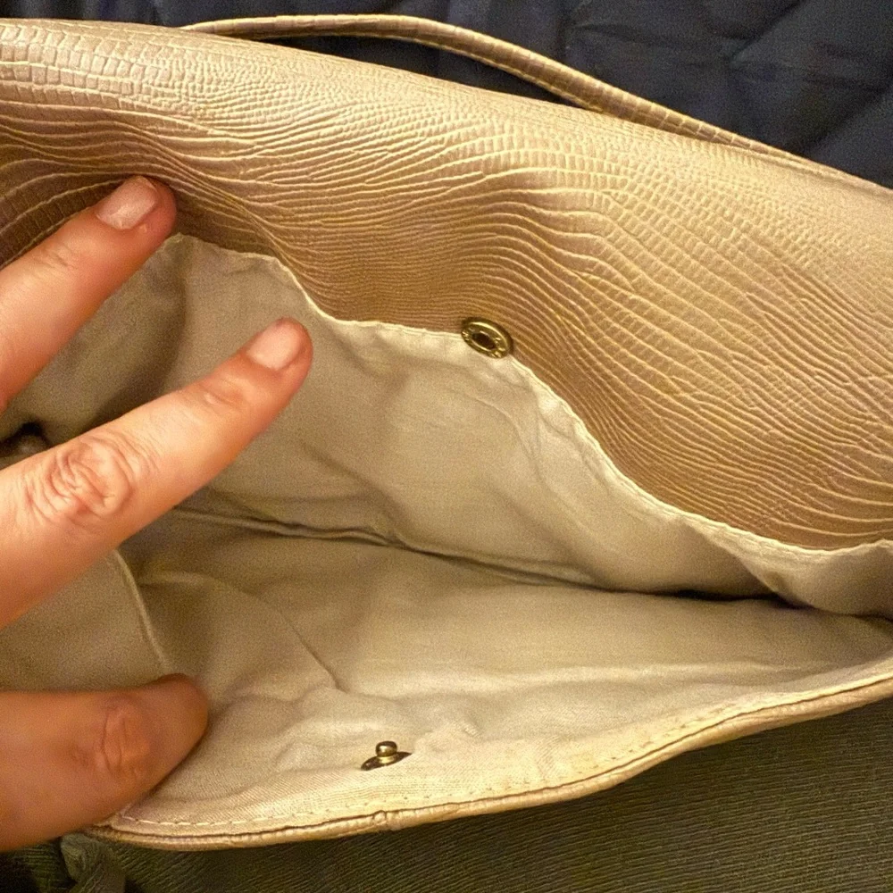 Elegant Tan Clutch Bag - Picture 7 of 8